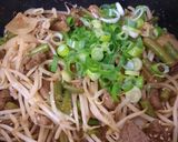 A picture of step 4 of Beef and vegetables stir fry.