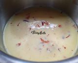 A picture of step 2 of Haldi ka Doodh.
