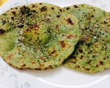 A picture of step 1 of Bathua Tandoori Roti.