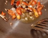 Foto langkah ke 3 dari resep Tumis Daun Pepaya & Teri Medan (pedas manis).