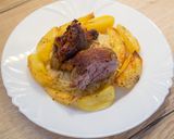 Csülök pékné módra almás párolt káposztával recept fázis 4 fotója