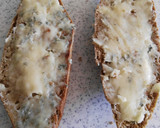 Foto del paso 7 de la receta: Bocadillo de berenjena y tomate con miel y vinagreta de mostaza
