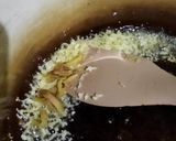 Foto langkah ke 2 dari resep Sup Oyong Tahu (tambah Bihun dan Telur).