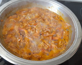 Foto del paso 3 de la receta: Langostinos al curry con orejones