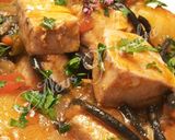 Foto del paso 15 de la receta Cazuela de atún rojo fresco, con fideos negros y patatas