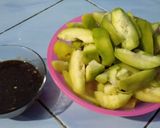 Foto langkah ke 3 dari resep Rujak Kedondong.