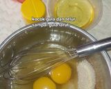 Foto langkah ke 1 dari resep Cara membuat bolu pisang kukus takaran sendok.