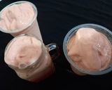 A picture of step 2 of Mixed fruit smoothie.
