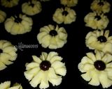 Foto langkah ke 4 dari resep Kue Semprit Susu 3 Bahan Tanpa Mixer.