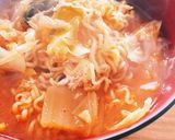A picture of step 4 of Sari Ramen: Easy Kimchi Ramen.