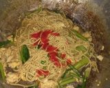 Foto langkah ke 4 dari resep Mie Nyemek ala Mbu Yuli.