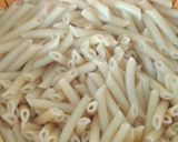 Foto del paso 5 de la receta: Macarrones con habas y jamón ibérico al pesto de avellanas