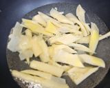 A picture of step 1 of Braised Pork Belly with Bamboo Shoots.