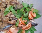 Foto langkah ke 6 dari resep Ikan Gerih/Cue+Tempe Masak Cabe hijau Kemangi.