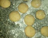 A picture of step 2 of Burger buns.