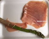 A picture of step 4 of Asparagus Pork Rolls.