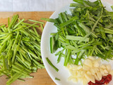 沙茶牛肉炒空心菜
