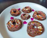A picture of step 8 of Fruit and chocolate Instant Donuts.