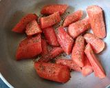 A picture of step 1 of Roasted glazed carrot.