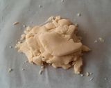 Foto del passaggio 8 della ricetta Biscotti pasquali con stampi a rilievo