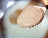 Foto del paso 1 de la receta: Panecillos de leche