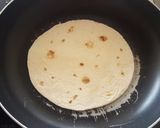 A picture of step 7 of Stuffed cheesy tortillas.