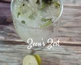A picture of step 2 of Kaji Nemu Mocktail.
