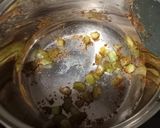 Foto del paso 5 de la receta Estofado de pollo tinto a las finas hierbas con patatas