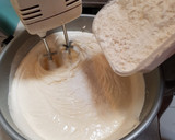 Foto langkah ke 7 dari resep Bolu tape 4 telur lembut.