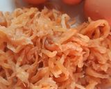 รูปขั้นตอนการทำที่ 1 ของ "ไชโป๊วหวานผัดไข่" Stir Fried Sweet Preserved Radish with Egg