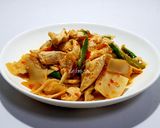 รูปขั้นตอนการทำที่ 4 ของ อกไก่ผัดหน่อไม้ดอง