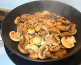 Foto del paso 5 de la receta: Pizza de masa quebrada con soja texturizada y champiñones 🍄