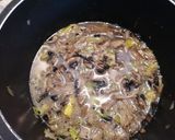 Foto del paso 4 de la receta: Crema de setas y mini pizza de hojaldre