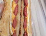 A picture of step 5 of Sausage Sandwich.