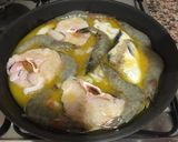 Foto del paso 6 de la receta Merluza con patatas langostinos y calamares