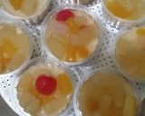 Foto langkah ke 4 dari resep Puding Susu Toping Buah Kaleng.