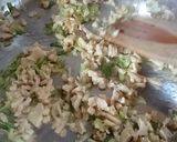 Foto del paso 2 de la receta: Ravioles a la caruso con puerro