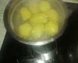 Foto del paso 3 de la receta: Pollo relleno Al horno con patatas