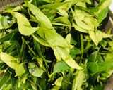 A picture of step 1 of Curry leaves thokku.