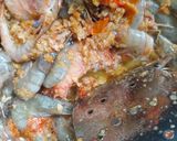 Foto langkah ke 1 dari resep Masak Sop Ikan Mujair dan udang bumbu tomyang.