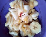 A picture of step 1 of Creamy Fruit Chaat.