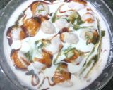 A picture of step 7 of Dahi bhalla.