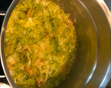 Foto del paso 1 de la receta: Calamares guisados con guarnición de arroz
