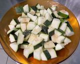 Une image de l'étape 4 de Purée de courgette aux épices et persil.