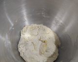 Foto langkah ke 1 dari resep Ham and Cheese Loaf Bread.