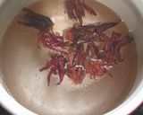 Foto langkah ke 1 dari resep Rosella Simple Syrup.