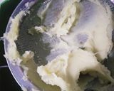 Foto langkah ke 1 dari resep Bola Ubi (Snack MPASI Penambah BB Anak).