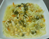 Foto del paso 5 de la receta: Sopa de verduras con garbanzos y fideos