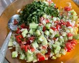 Une image de l'étape 13 de Salade de riz aux deux tomates, concombre et coriandre.