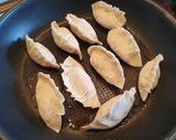 Foto langkah ke 4 dari resep Gyoza/Dumpling Udang Sayur.